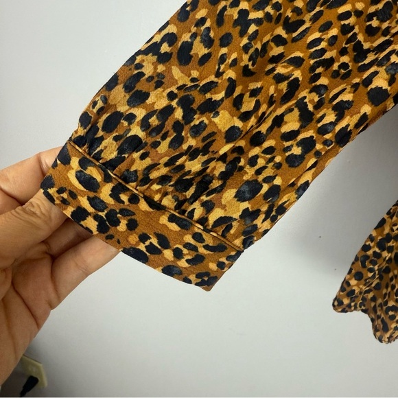 Zara Leopard Print Tan and Brown Fitted Ruched Blouse Size Large - Picture 5 of 10